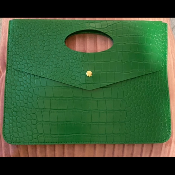 Cluthes - Picture 6 of 9